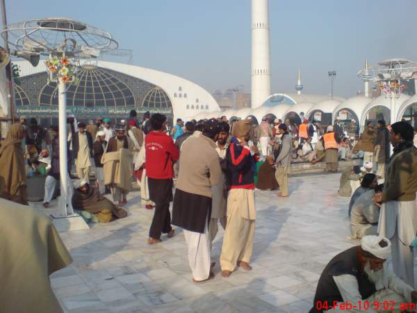 Data Darbar 966th Urs Photos On 3 feb 2010 By DataGanjBakhsh.Com 0012.jpg